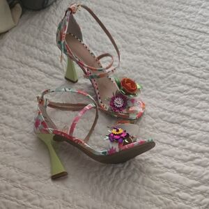 Betsey Johnson Green Heels with Floral Embellishments